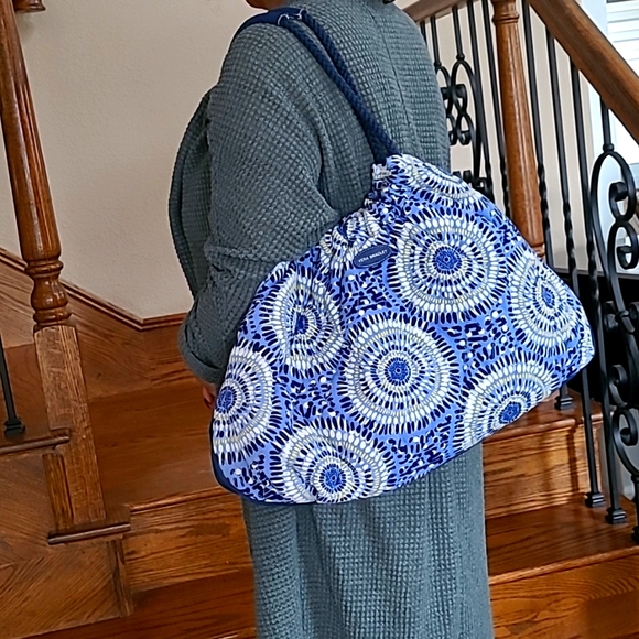 Vera Bradley Large Quilted Hobo Tote Bag - Retired Pattern - Picture 2 of 9